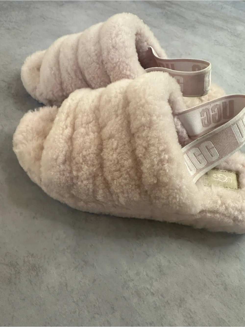 UGG Fluff Yeah Slide Sandal in Light Pink